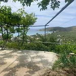 Apartman View Qeparo